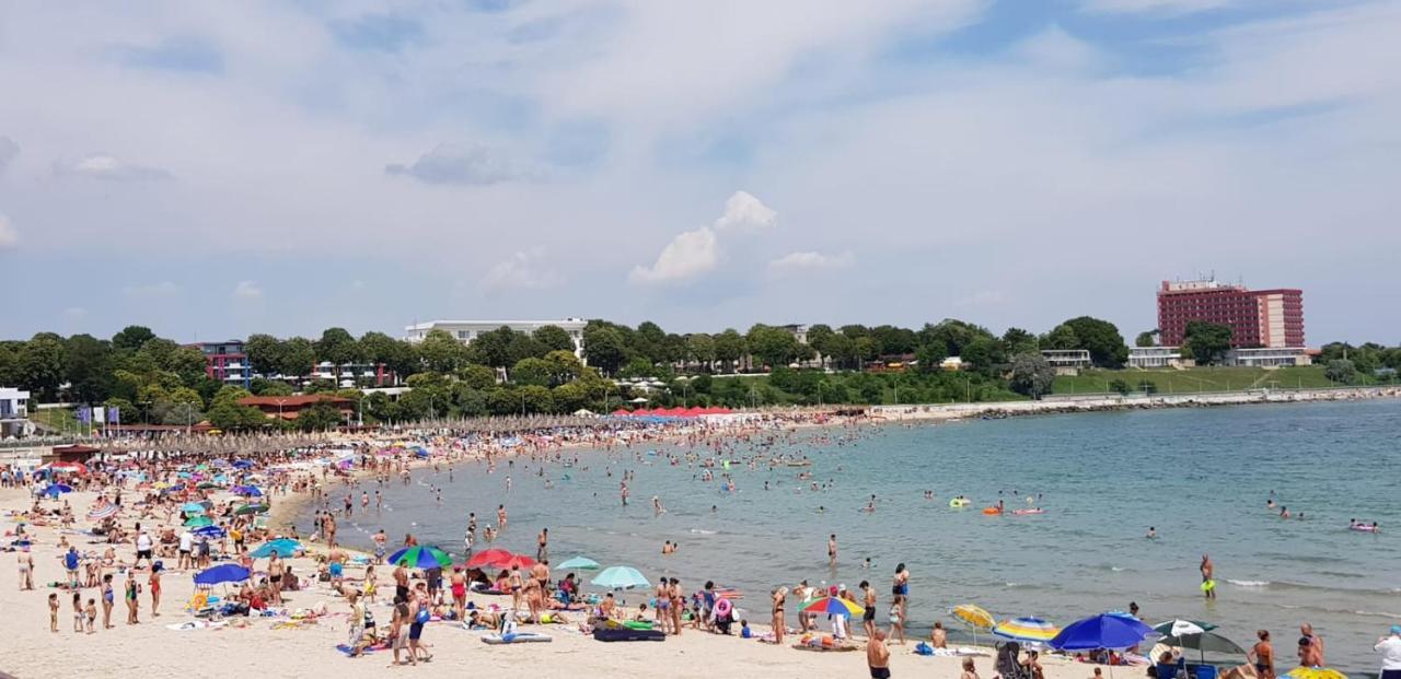 Lazy Lounge Apartments Mangalia Esterno foto